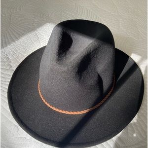 Black fedora hat